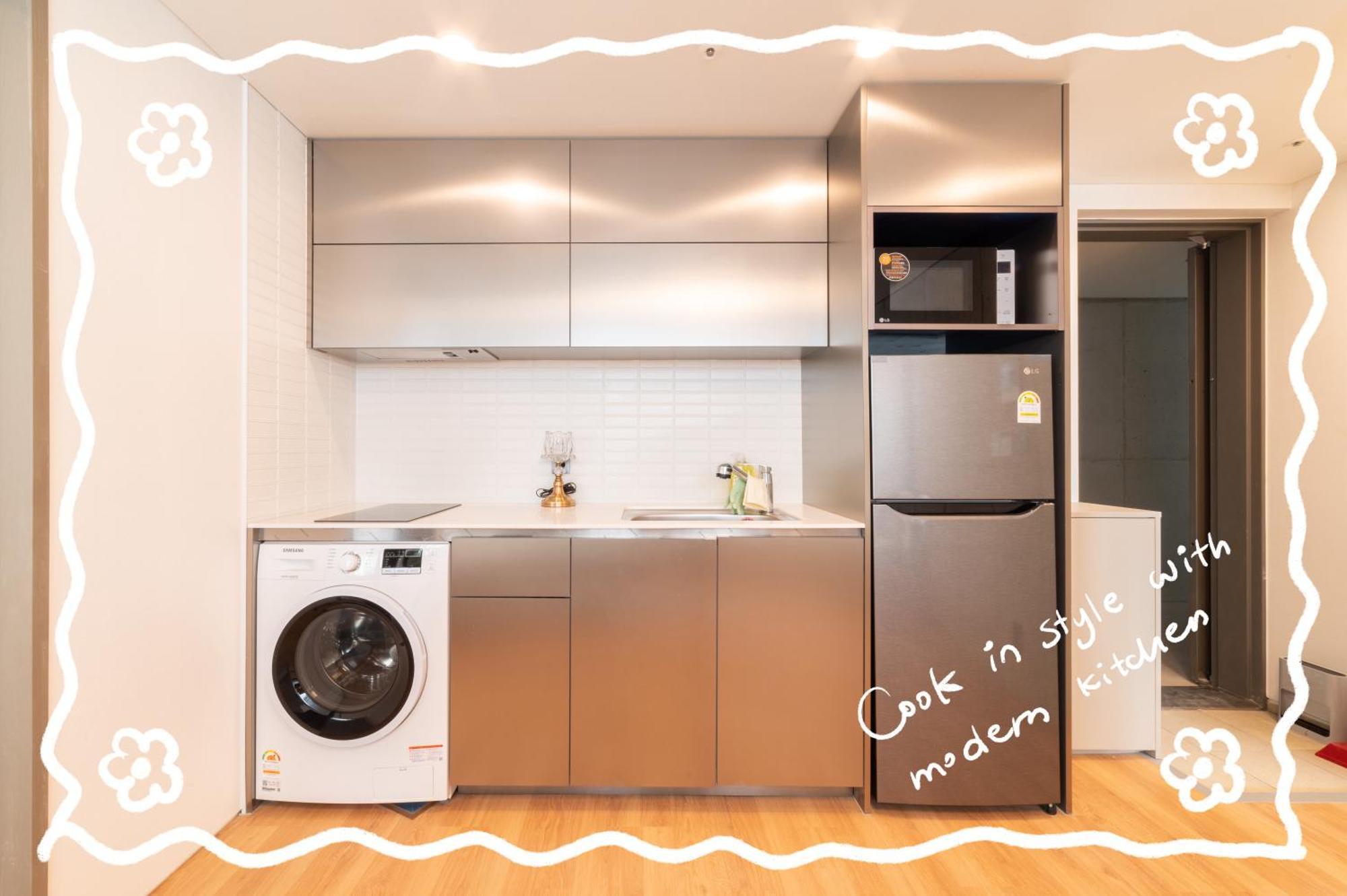Apartment Hongik Univ Station Wave Family #1