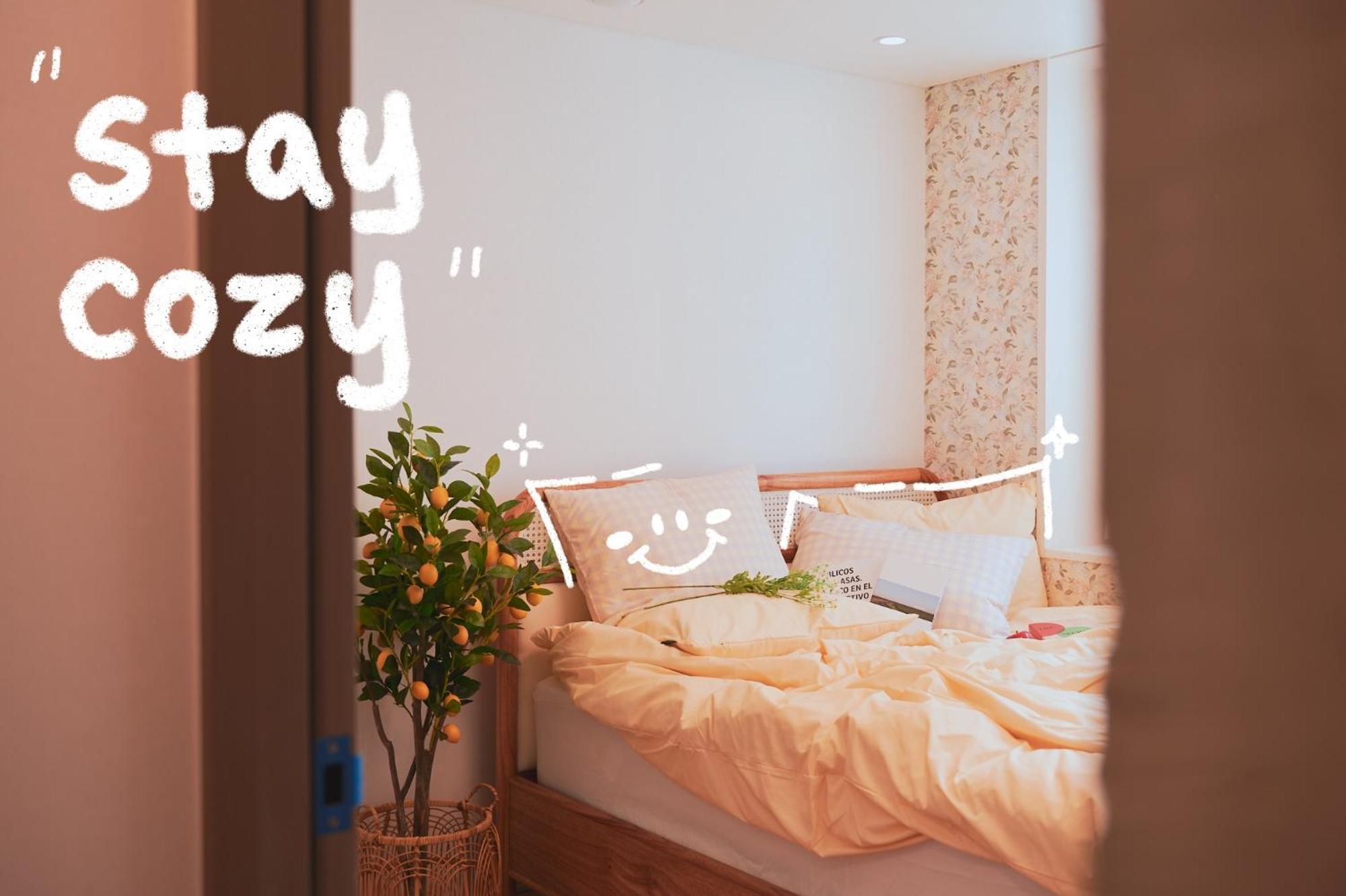 Apartment Hongik Univ Station Wave Family #1