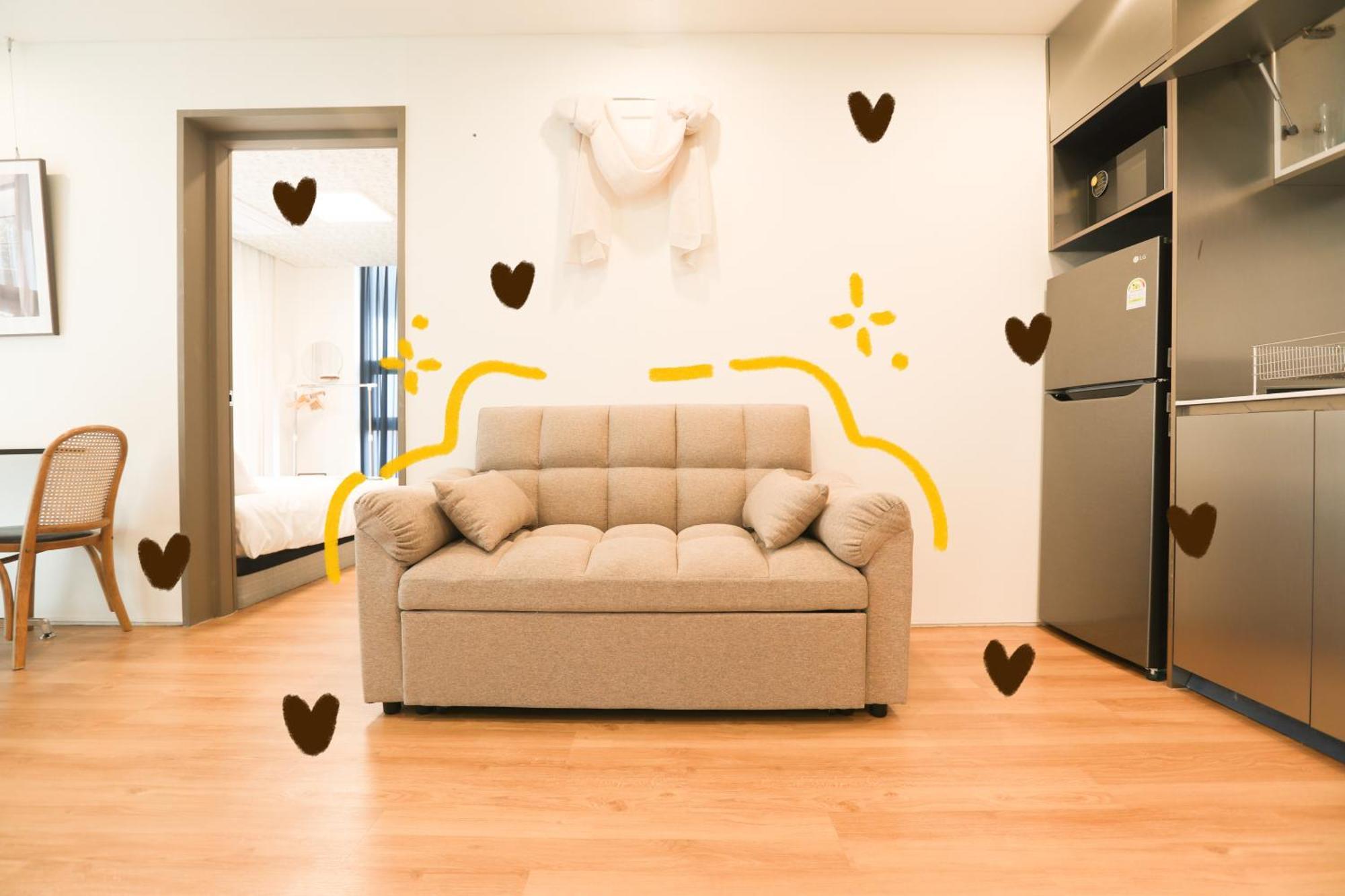 Apartment Hongik Univ Station Wave Family #1